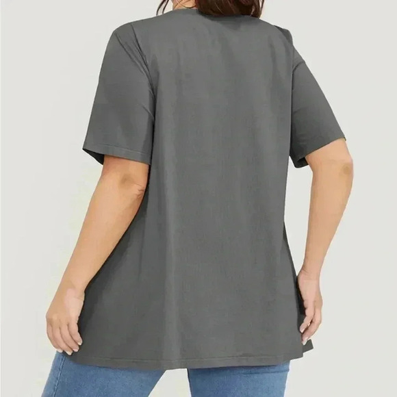 NWT!Gray ultra cool V-neck stretchy top size 14-16 or 1X - Picture 2 of 6